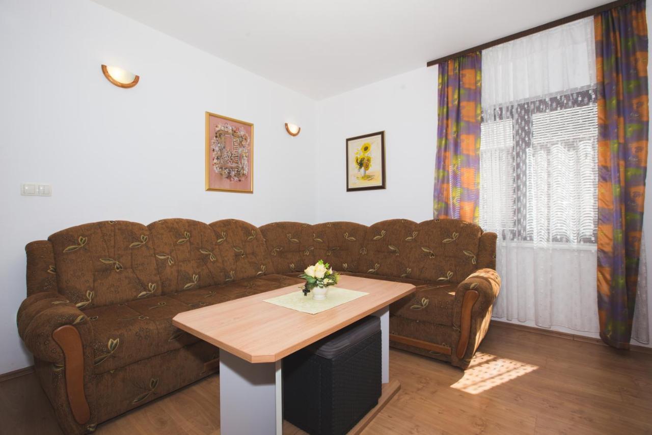 Apartmani Nada & Darko, Kampor, Rab, Hrvatska Exterior foto