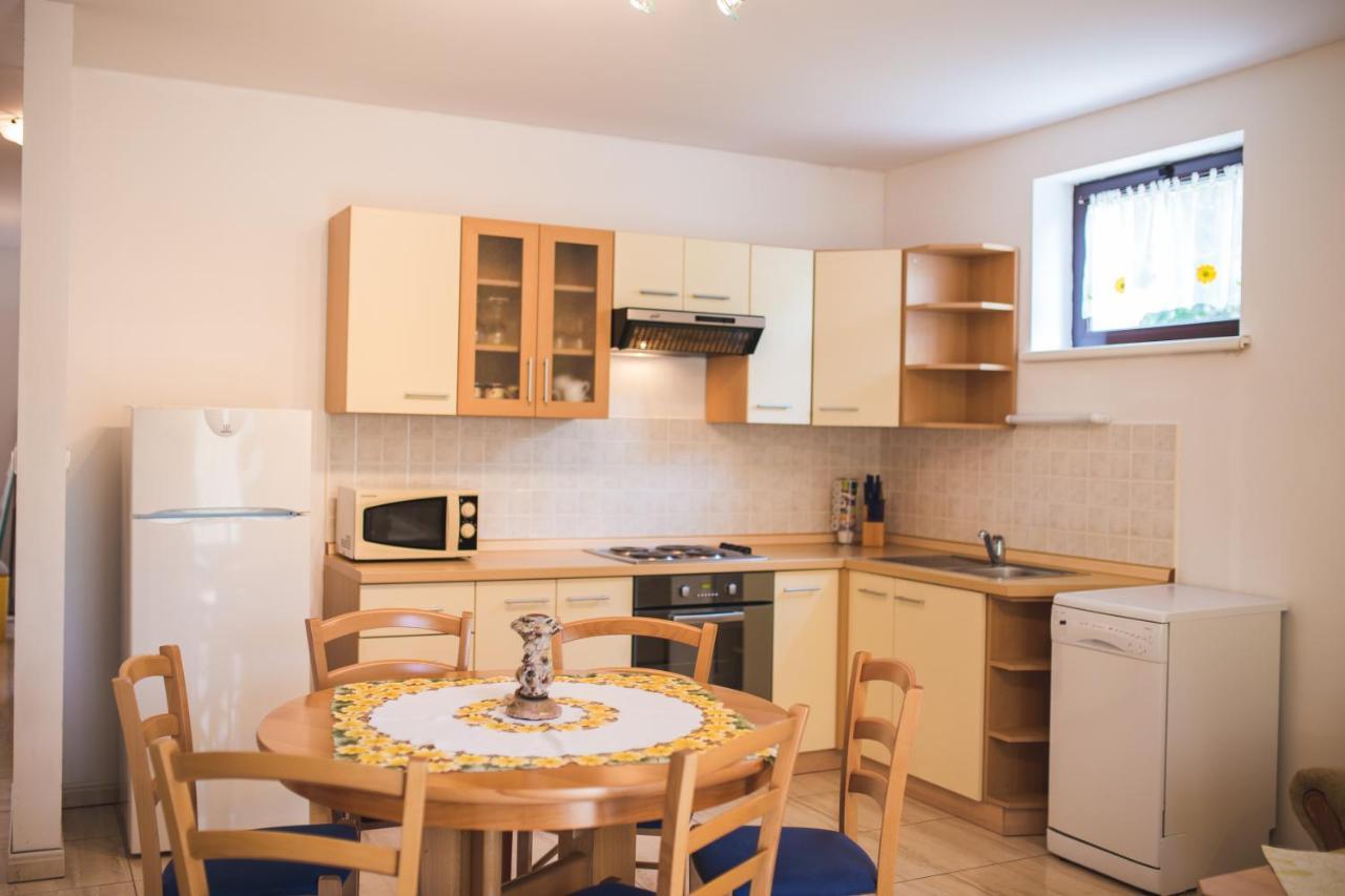 Apartmani Nada & Darko, Kampor, Rab, Hrvatska Exterior foto