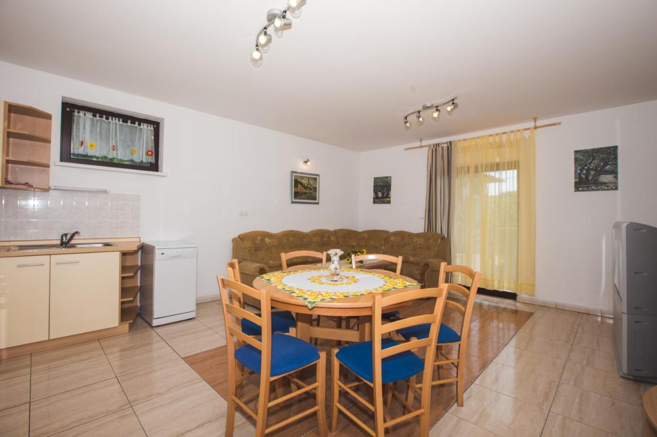 Apartmani Nada & Darko, Kampor, Rab, Hrvatska Exterior foto