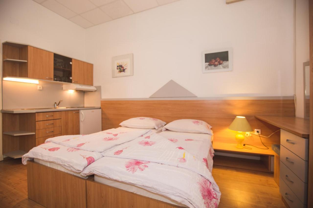 Apartmani Nada & Darko, Kampor, Rab, Hrvatska Exterior foto