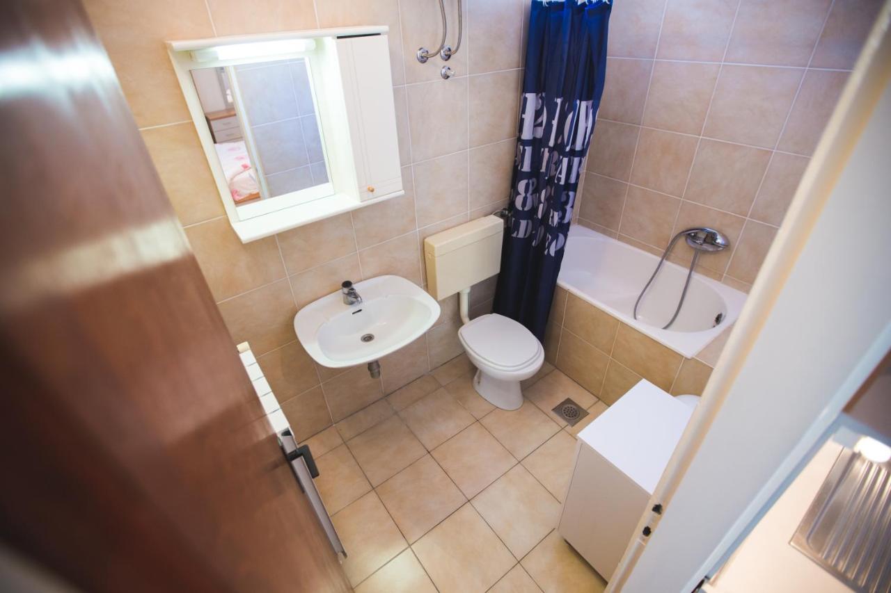 Apartmani Nada & Darko, Kampor, Rab, Hrvatska Exterior foto